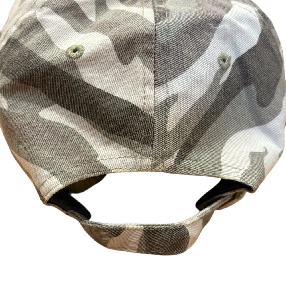 NBA Reds Camouflage Baseball Hat - Picture 5 of 7
